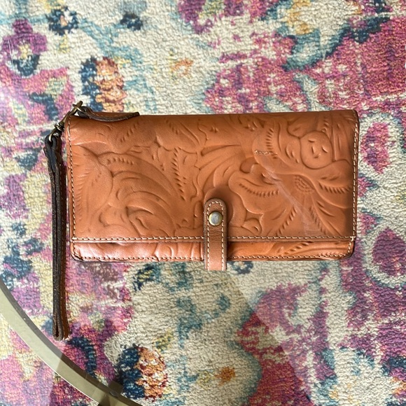 Patricia Nash Leather Wallet - Picture 1 of 3